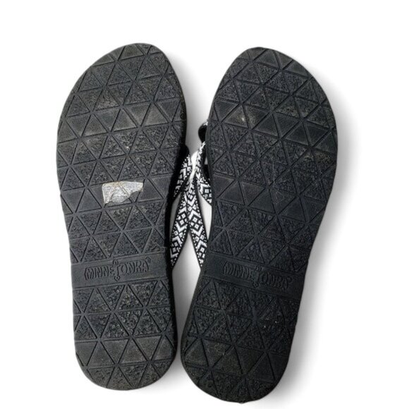 Minnetonka Hanna Strappy Thong Flip Flop Sandals Women's Resort Diamond Knit 6 - Picture 5 of 8